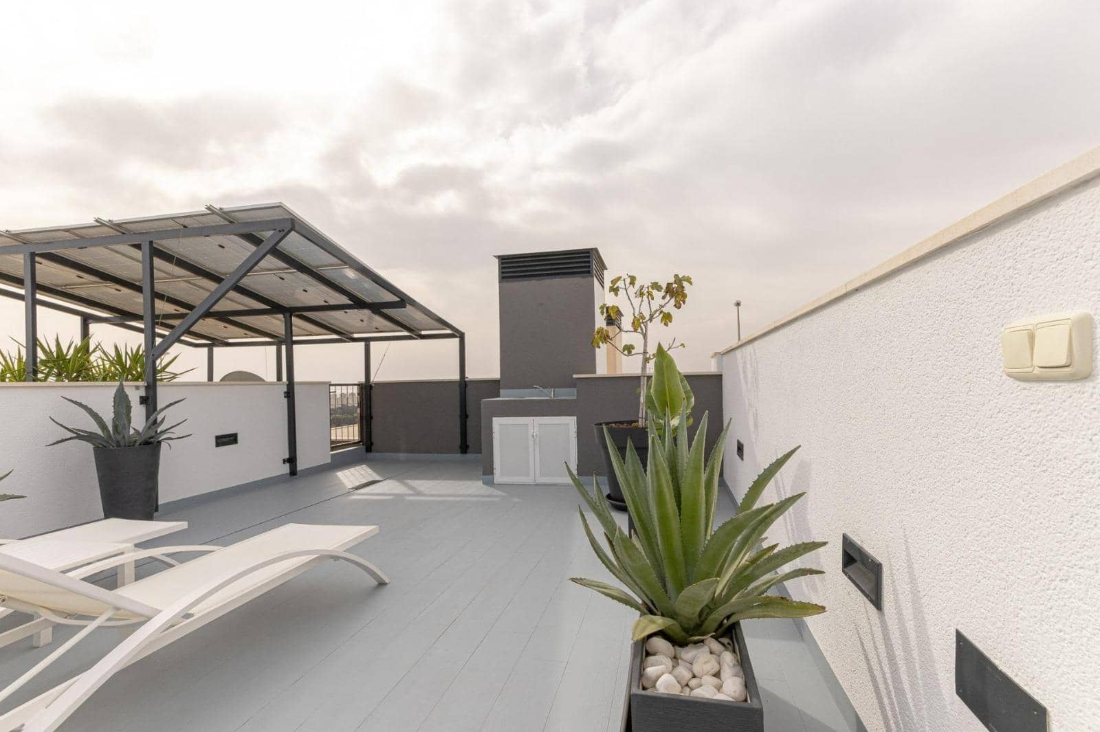 3 slaapkamer Villa te koop in Orihuela Costa met zwembad garage - € 575.000 (Ref: 9437621)