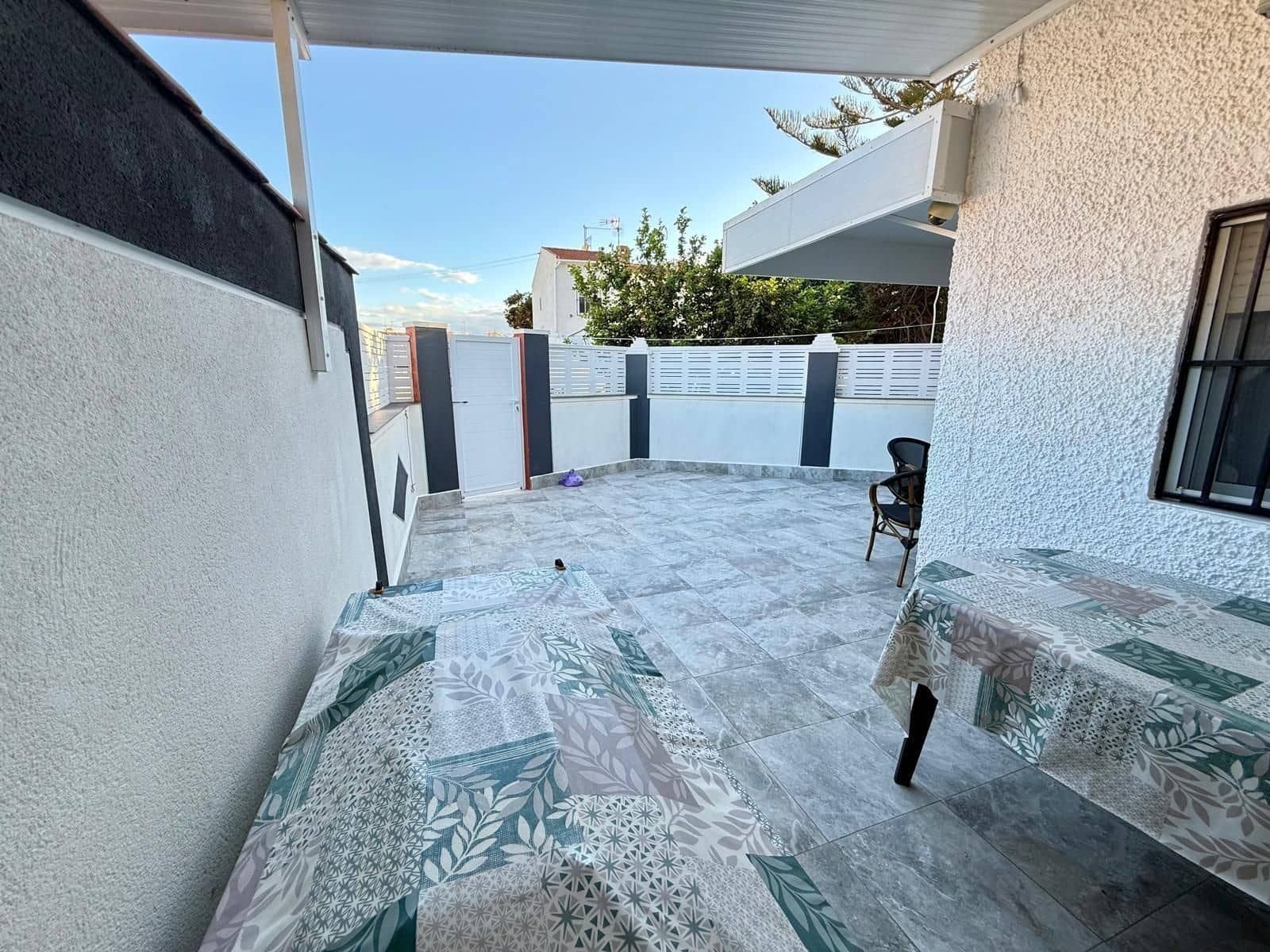 2 soveværelse Bungalow til salg i Torrevieja - € 99.900 (Ref: 9441868)