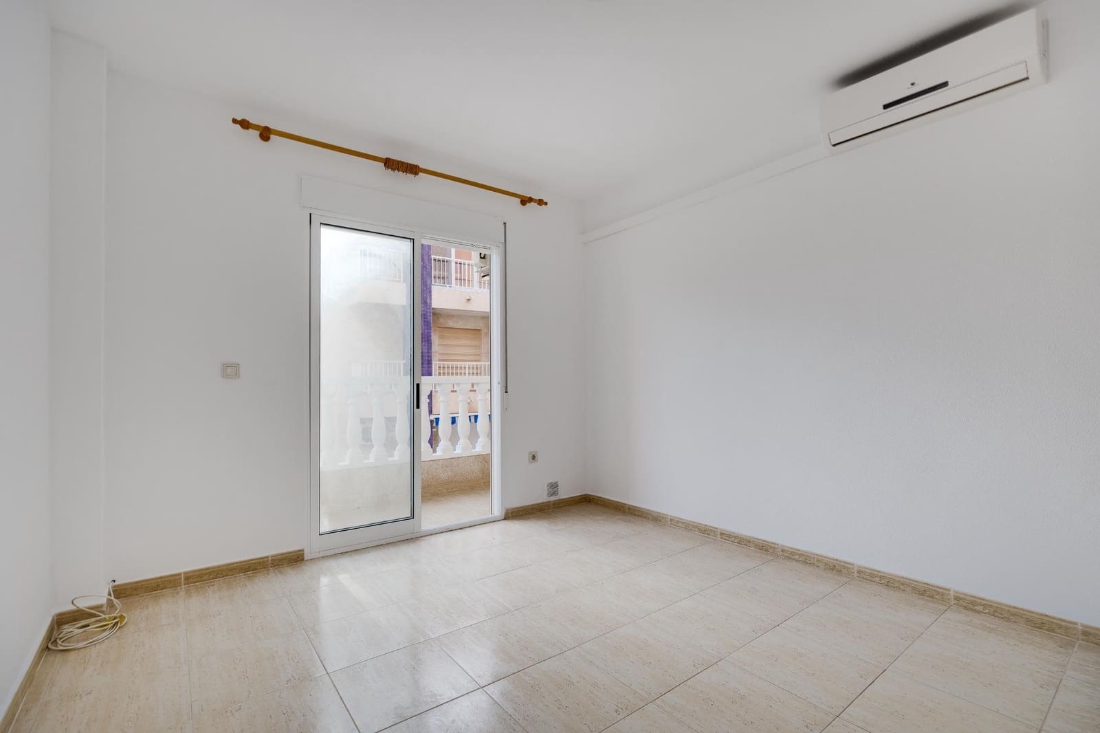 Yksiö myytävänä paikassa Guardamar del Segura - 79 500 € (Ref: 9452303)