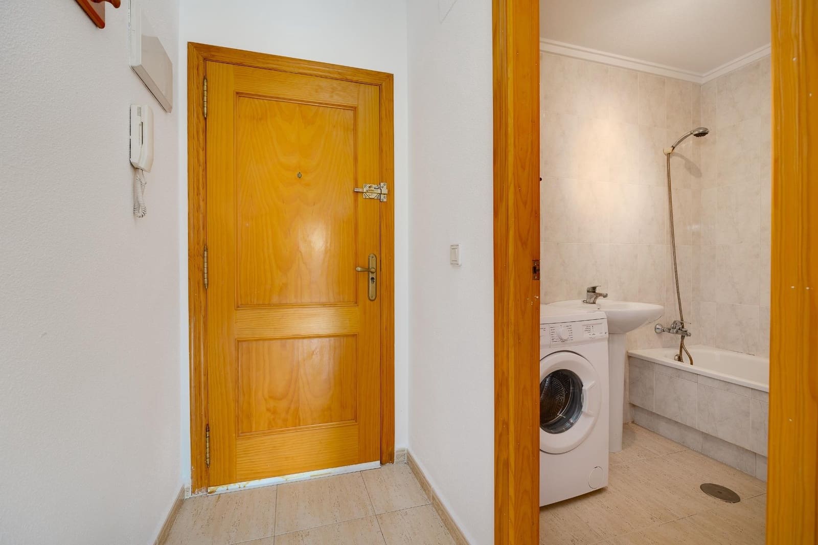 Yksiö myytävänä paikassa Guardamar del Segura - 79 500 € (Ref: 9452303)