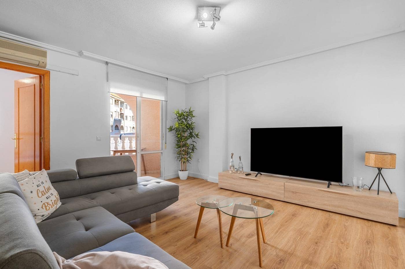 3 soverom Leilighet til salgs i Torrevieja med svømmebasseng - € 174 000 (Ref: 9462520)