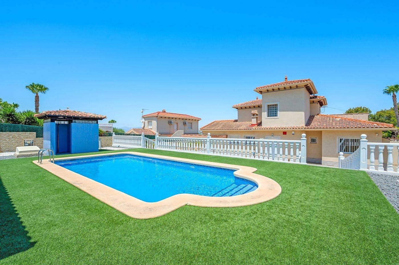 Chalet de 4 habitaciones en Formentera del Segura en venta con piscina garaje - 585.000 € (Ref: 9466110)