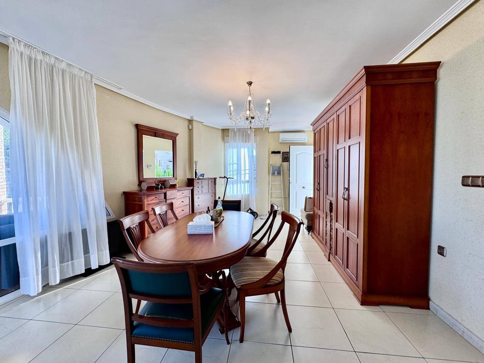 6 quarto Moradia para venda em Orihuela Costa com piscina garagem - 415 000 € (Ref: 9466112)