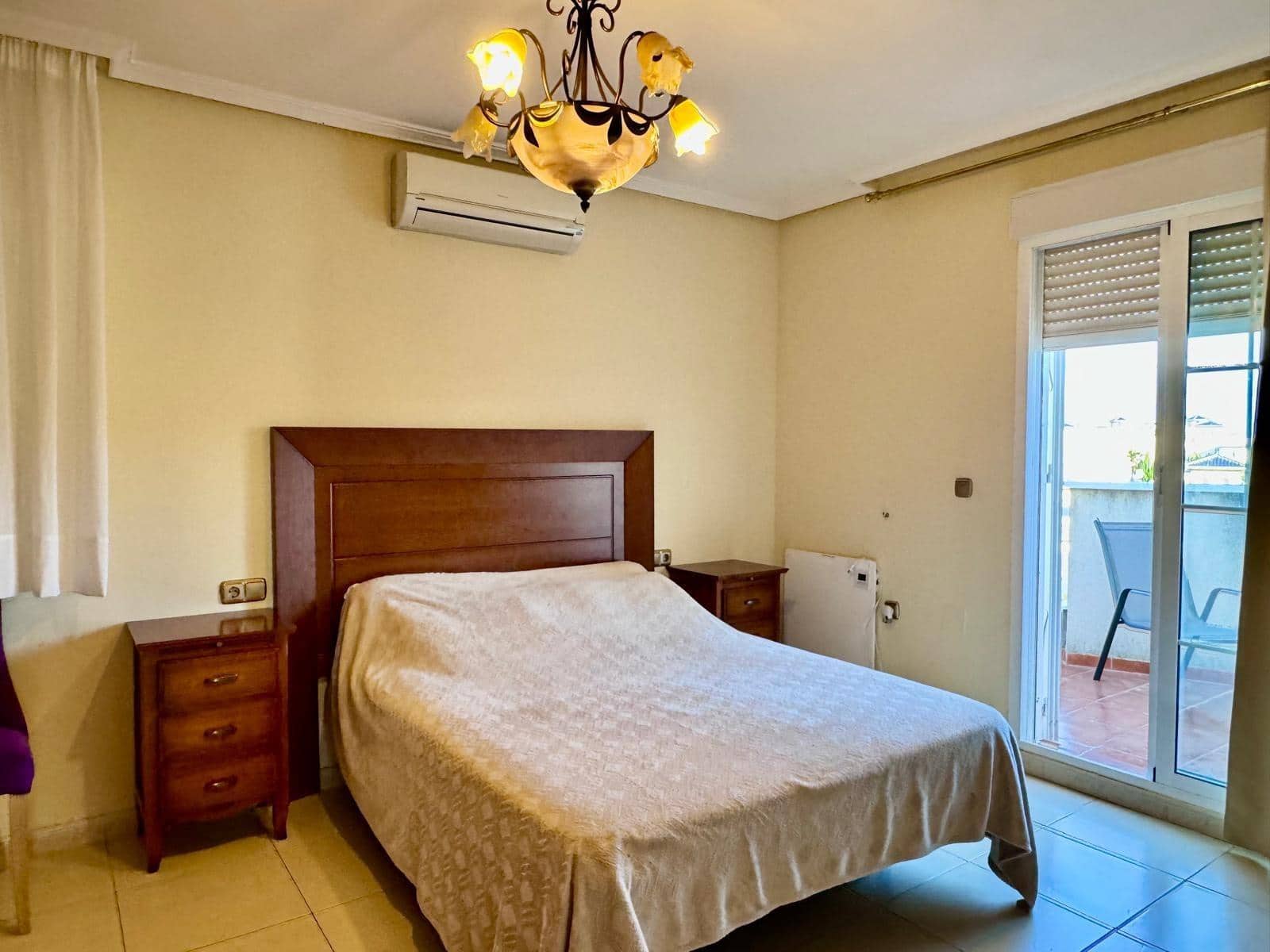 6 quarto Moradia para venda em Orihuela Costa com piscina garagem - 415 000 € (Ref: 9466112)