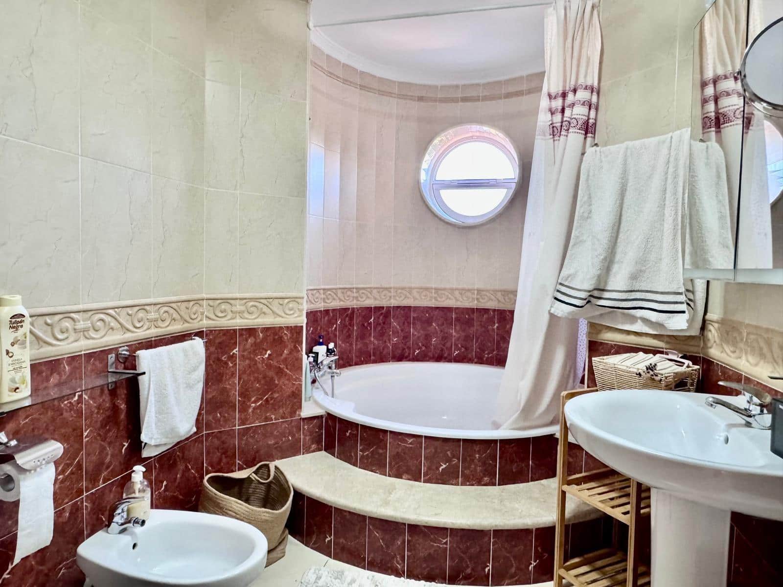 6 quarto Moradia para venda em Orihuela Costa com piscina garagem - 415 000 € (Ref: 9466112)