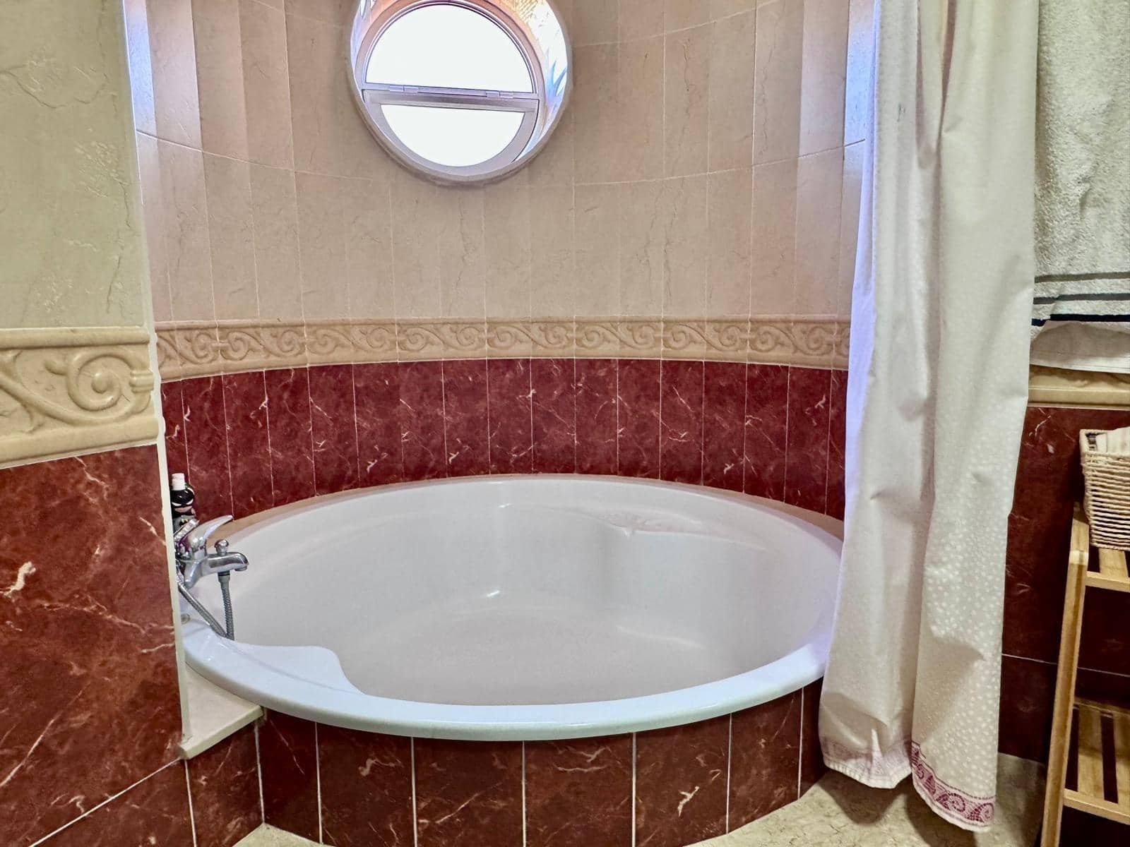 6 quarto Moradia para venda em Orihuela Costa com piscina garagem - 415 000 € (Ref: 9466112)