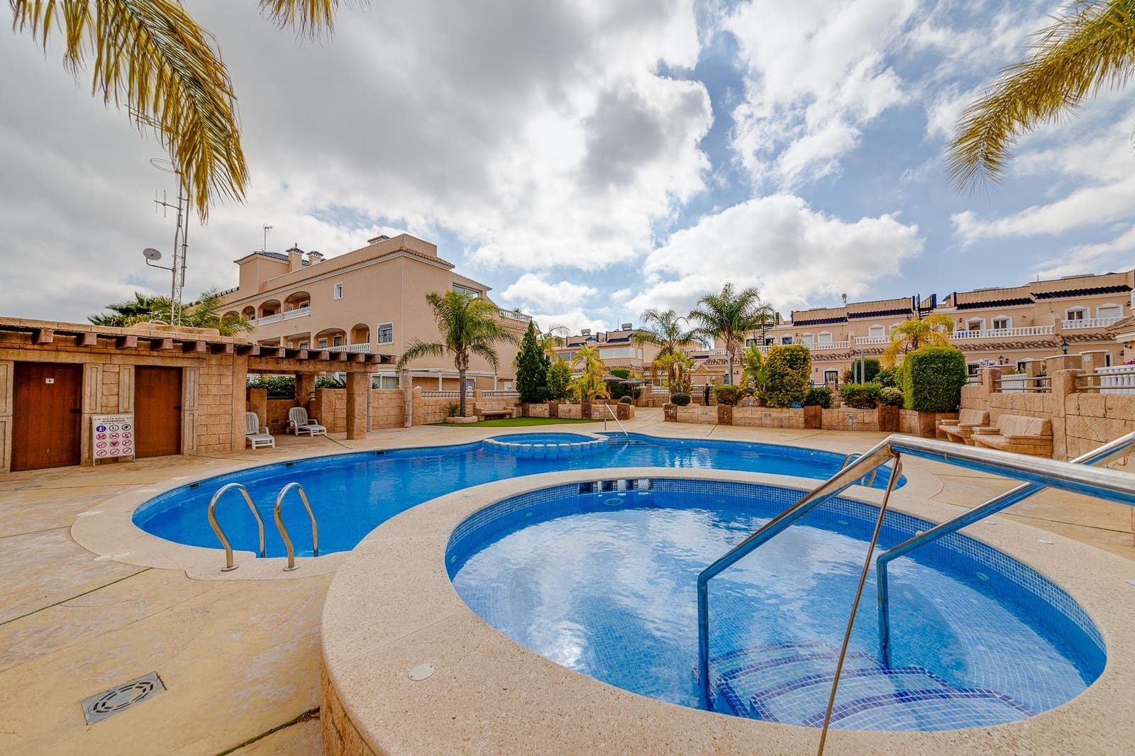 2 bedroom Apartment for sale in Los Dolses with pool - € 205,000 (Ref: 9483570)