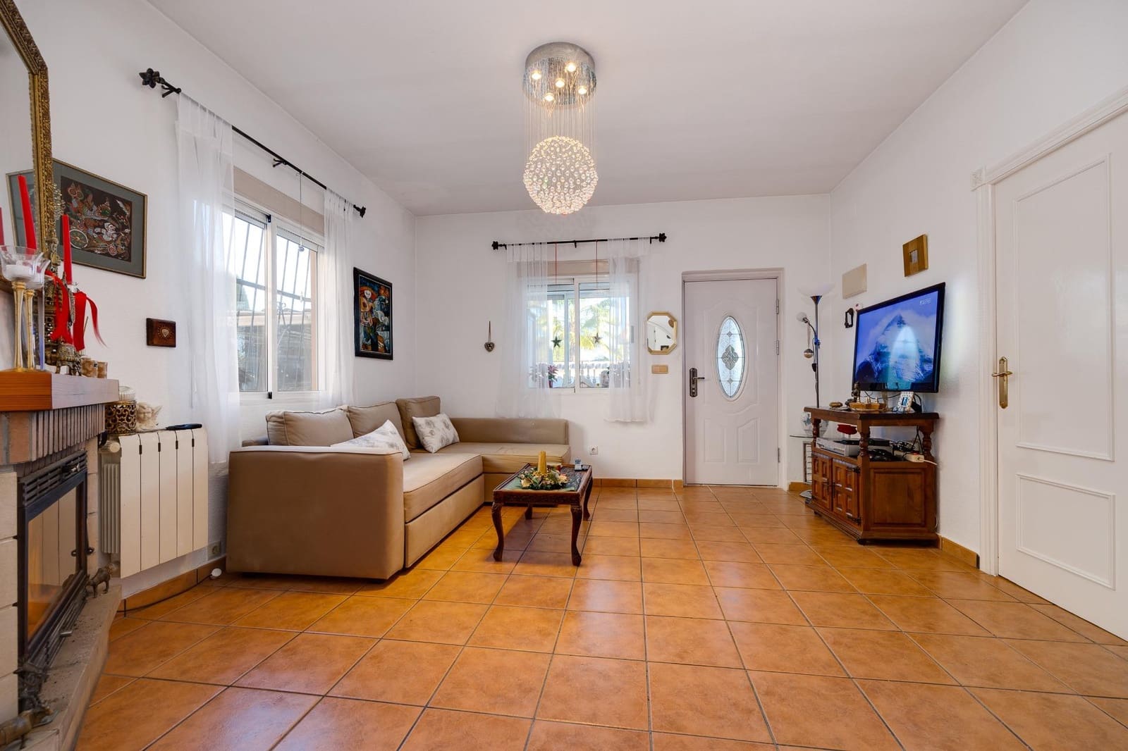 3 bedroom Villa for sale in Orihuela Costa with garage - € 139,500 (Ref: 9483571)