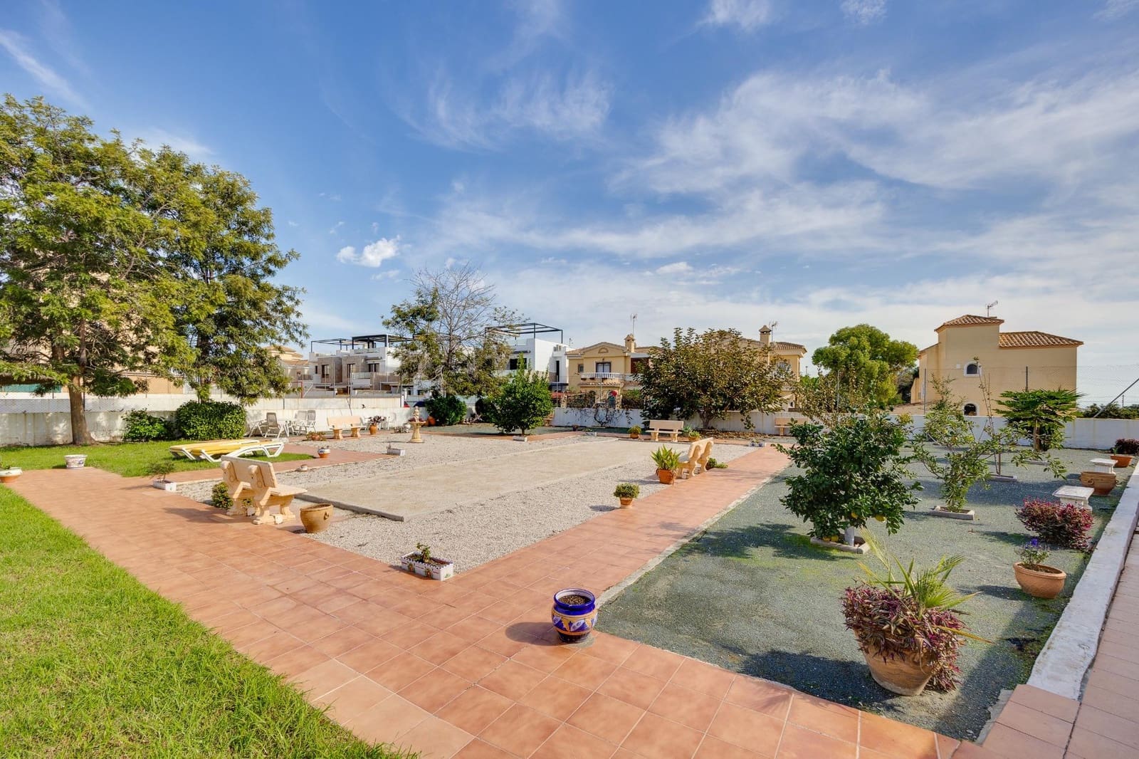 3 bedroom Villa for sale in Orihuela Costa with garage - € 139,500 (Ref: 9483571)