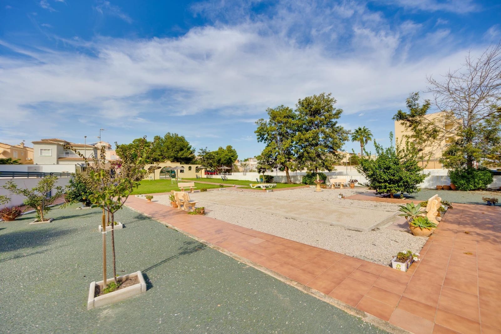 3 bedroom Villa for sale in Orihuela Costa with garage - € 139,500 (Ref: 9483571)