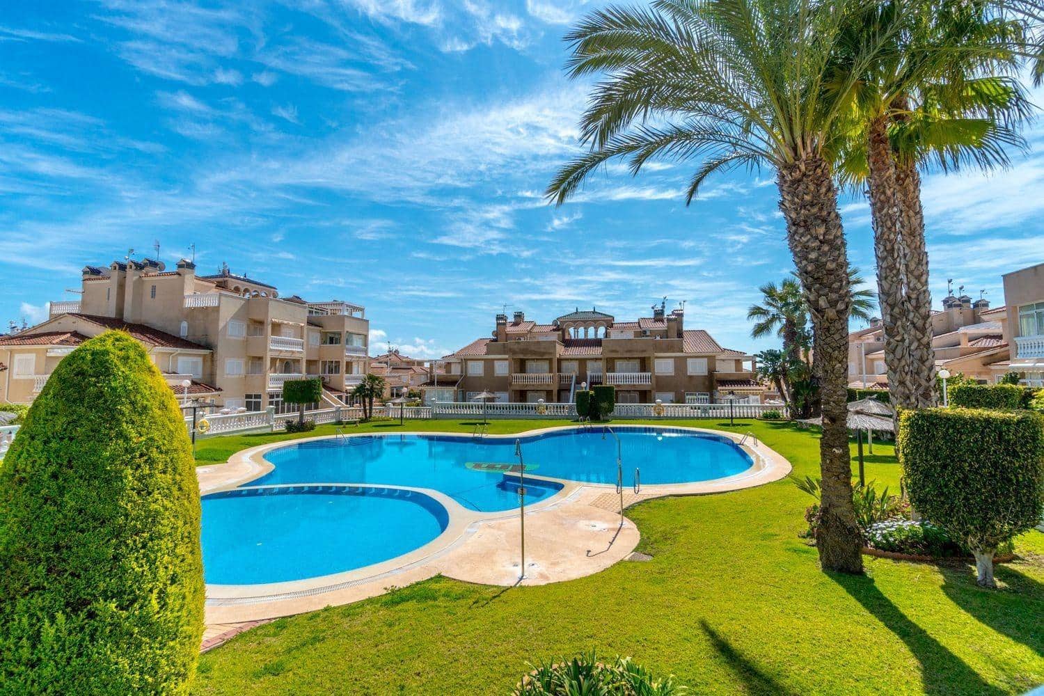 3 soveværelse Penthouse til salg i Orihuela Costa med swimmingpool - € 229.000 (Ref: 9483915)