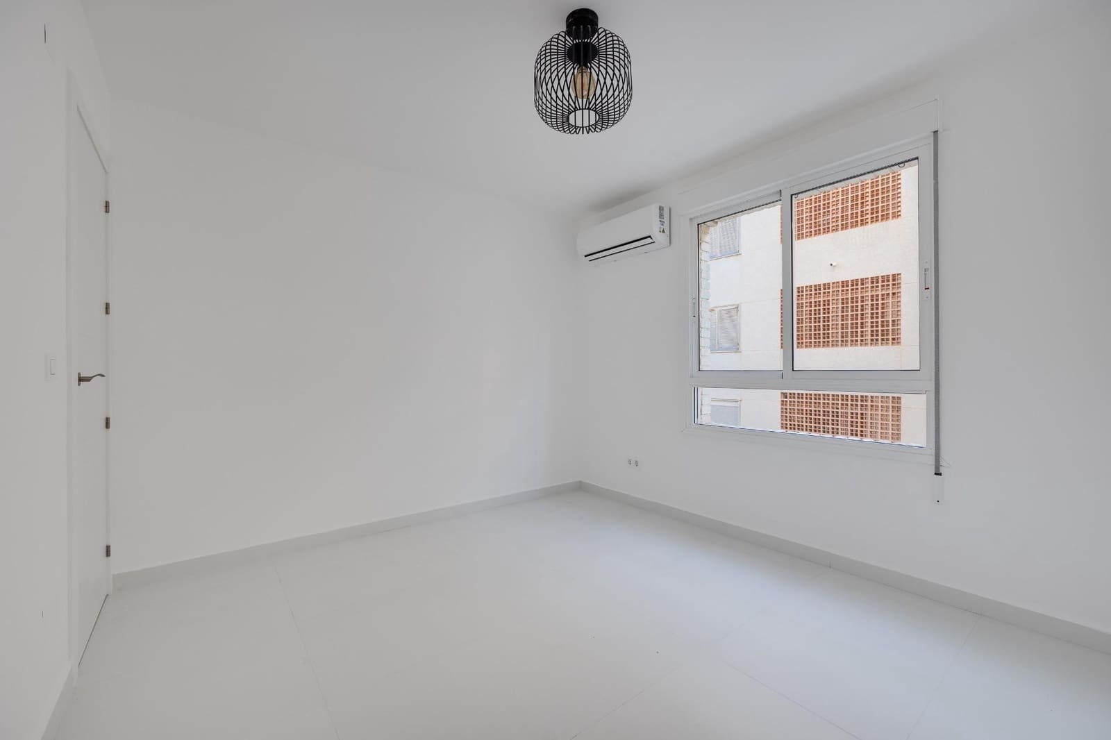 3 bedroom Apartment for sale in Torrevieja - € 259,000 (Ref: 9491629)