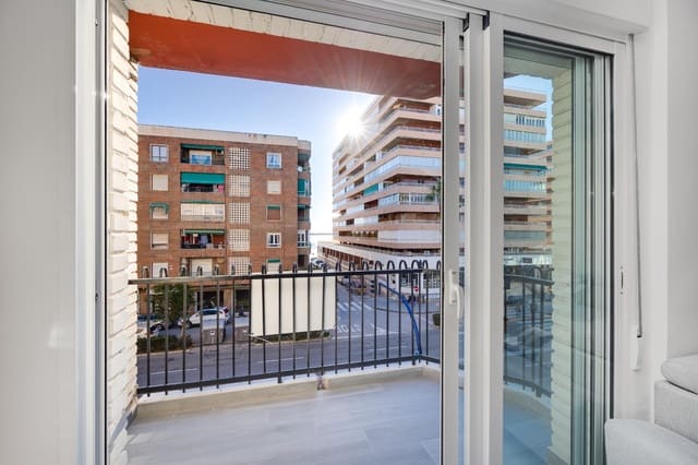 Apartamento de 3 habitaciones en Playa del Acequión, Torrevieja en venta - 259.000 € (Ref: 9491629)