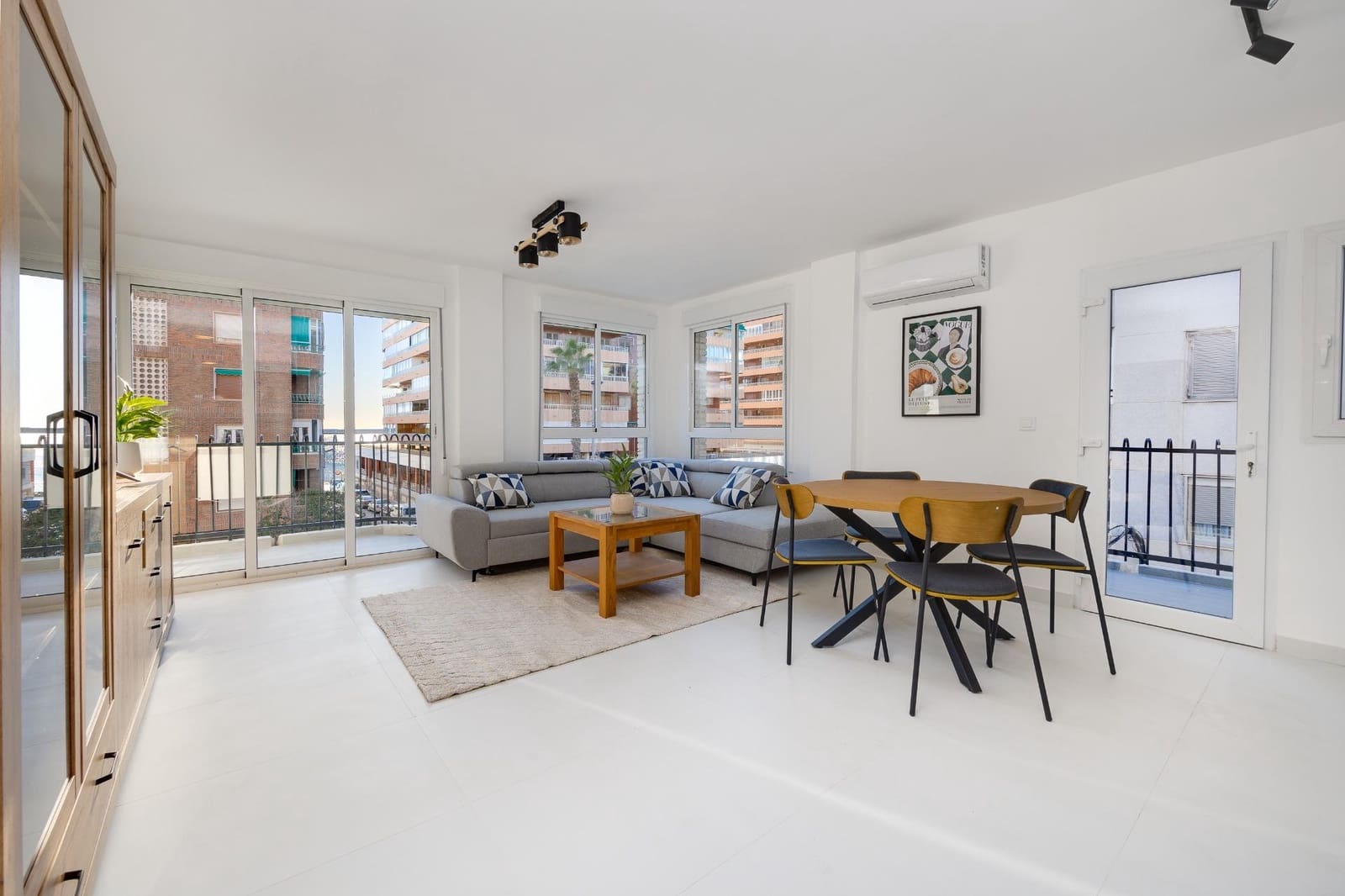 3 soveværelse Lejlighed til salg i Torrevieja - € 259.000 (Ref: 9491629)