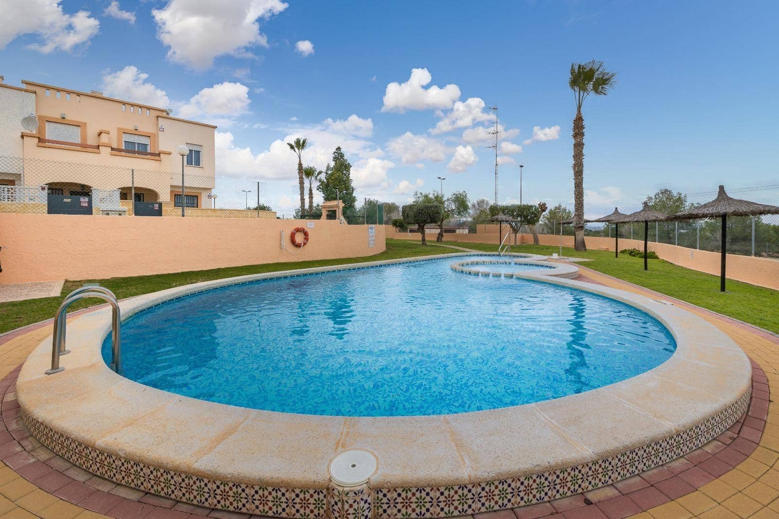 3 slaapkamer Villa te koop in Orihuela Costa met zwembad - € 369.900 (Ref: 9527860)