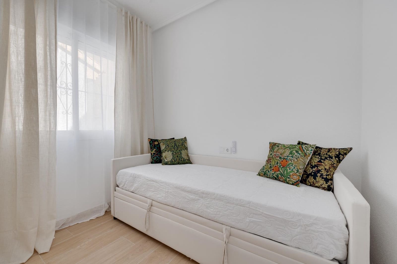 Chalet de 3 habitaciones en Rojales en venta con piscina - 275.000 € (Ref: 9530842)