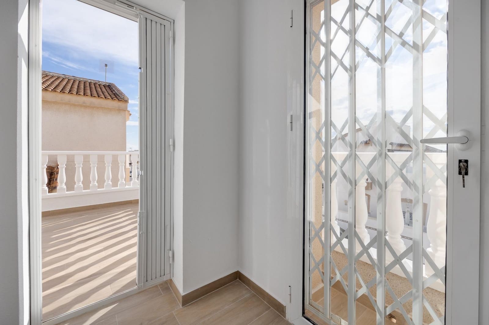 Chalet de 3 habitaciones en Rojales en venta con piscina - 275.000 € (Ref: 9530842)