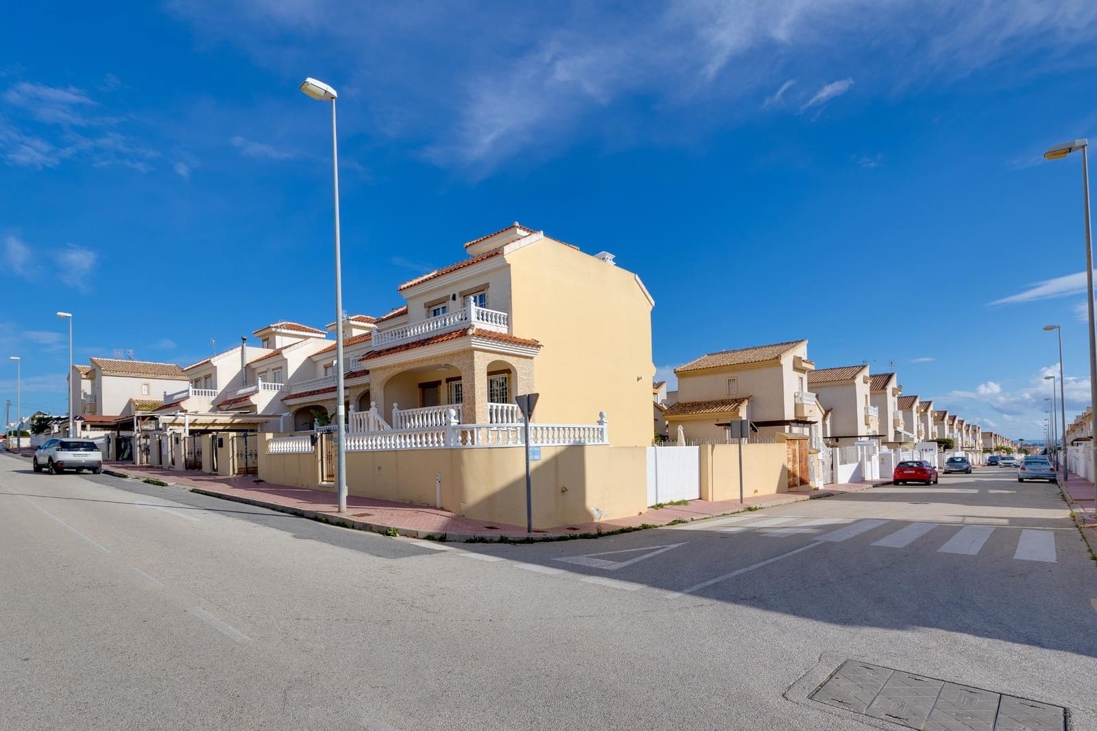 Chalet de 3 habitaciones en Rojales en venta con piscina - 275.000 € (Ref: 9530842)