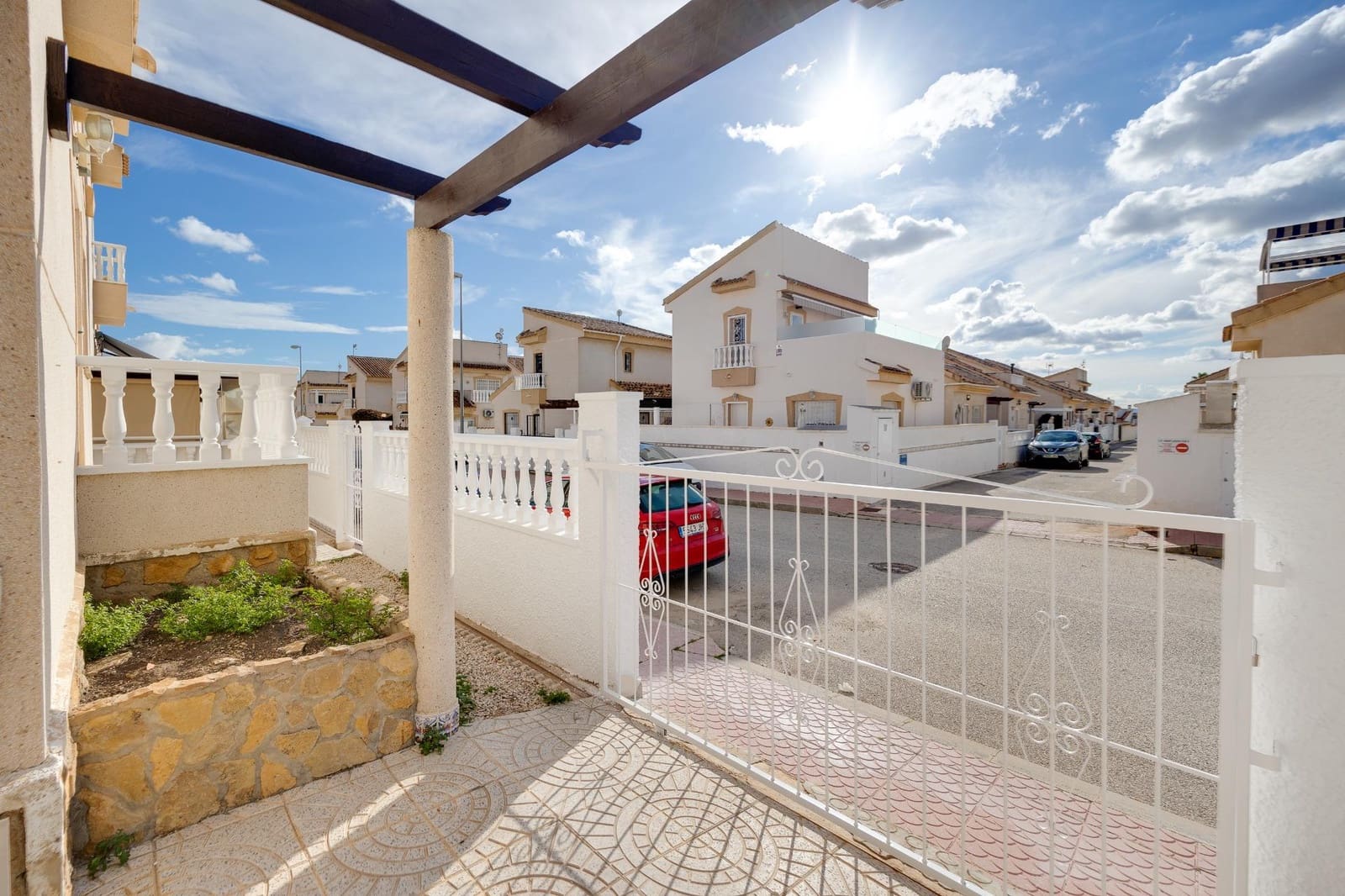 Chalet de 3 habitaciones en Rojales en venta con piscina - 275.000 € (Ref: 9530842)