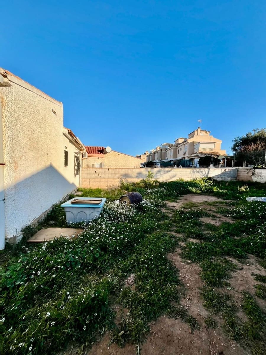 3 soverom Villa til salgs i Torrevieja med garasje - € 299 000 (Ref: 9536814)