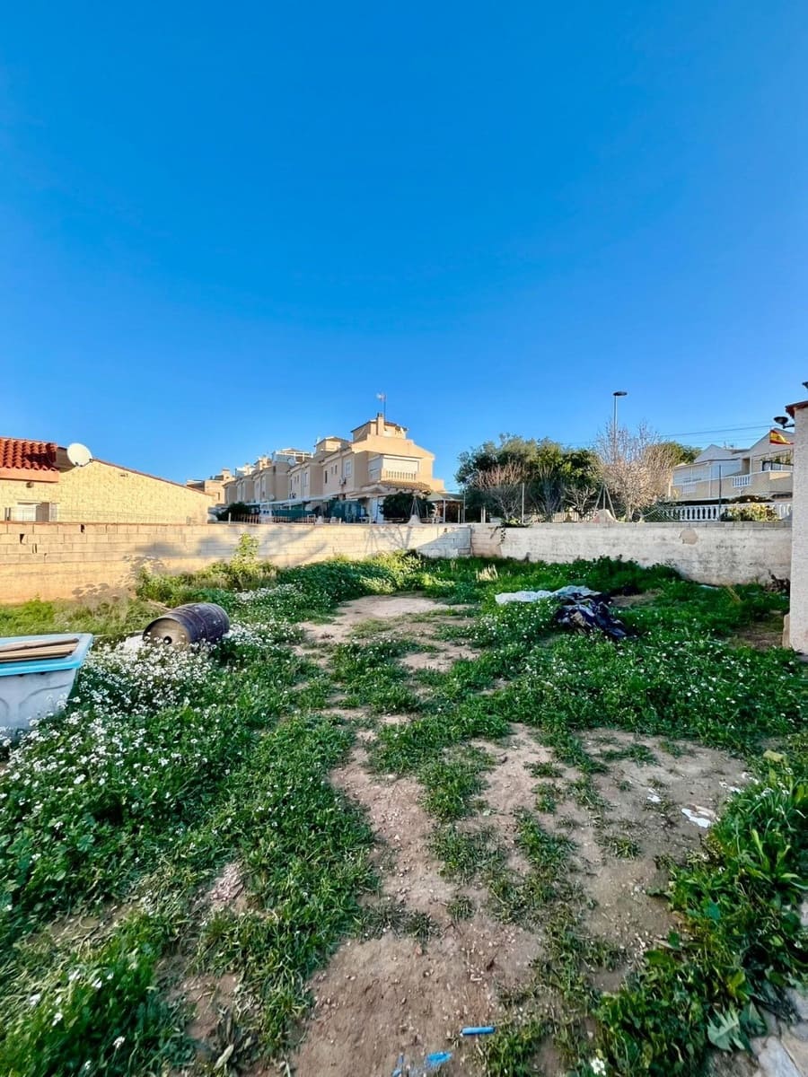 3 soverom Villa til salgs i Torrevieja med garasje - € 299 000 (Ref: 9536814)