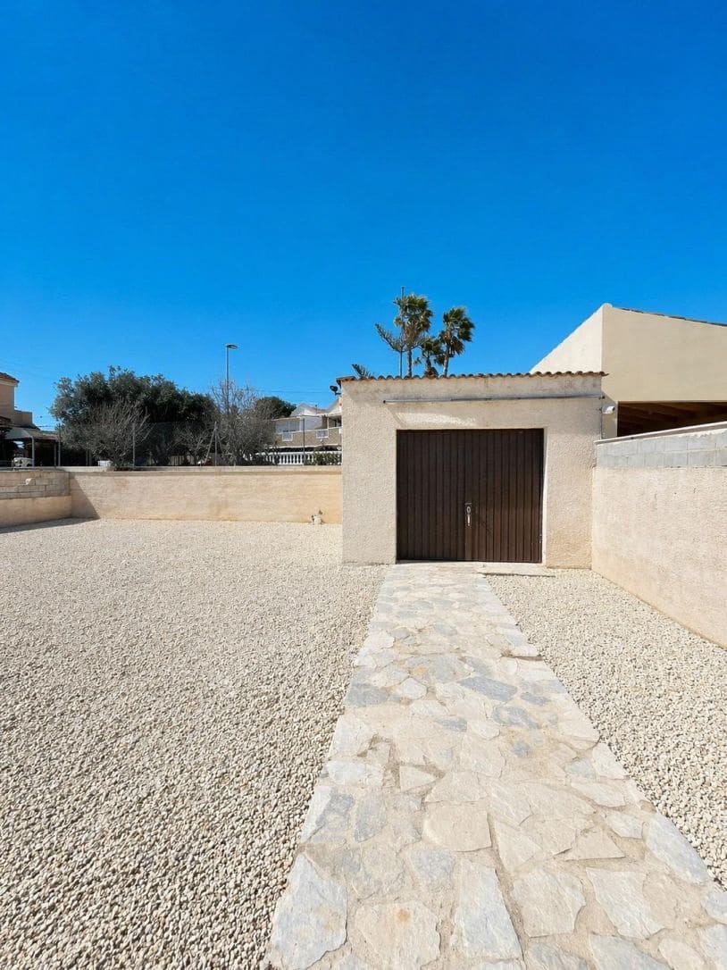 3 chambre Villa/Maison à vendre à Torrevieja avec garage - 299 000 € (Ref: 9536814)