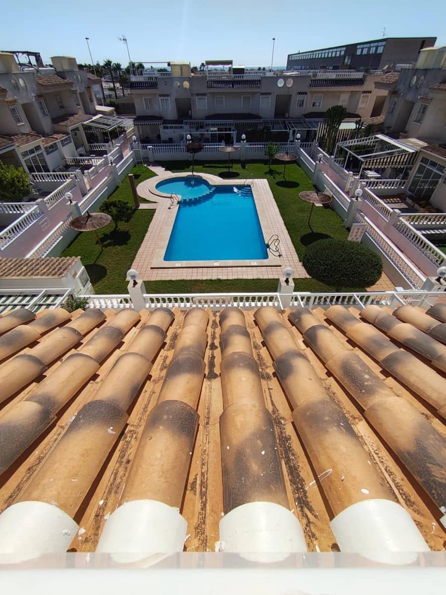 Ático de 2 habitaciones en Aguas Nuevas en venta con piscina - 155.000 € (Ref: 9548427)