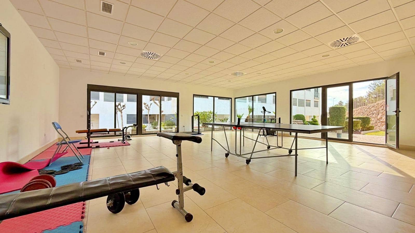 2 slaapkamer Penthouse te koop in Orihuela Costa met zwembad - € 299.000 (Ref: 9548428)