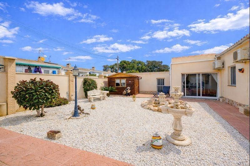 2 slaapkamer Villa te koop in Cabo Roig - € 299.990 (Ref: 9558703)