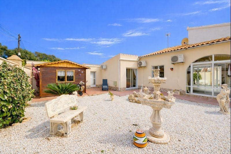 2 slaapkamer Villa te koop in Cabo Roig - € 299.990 (Ref: 9558703)