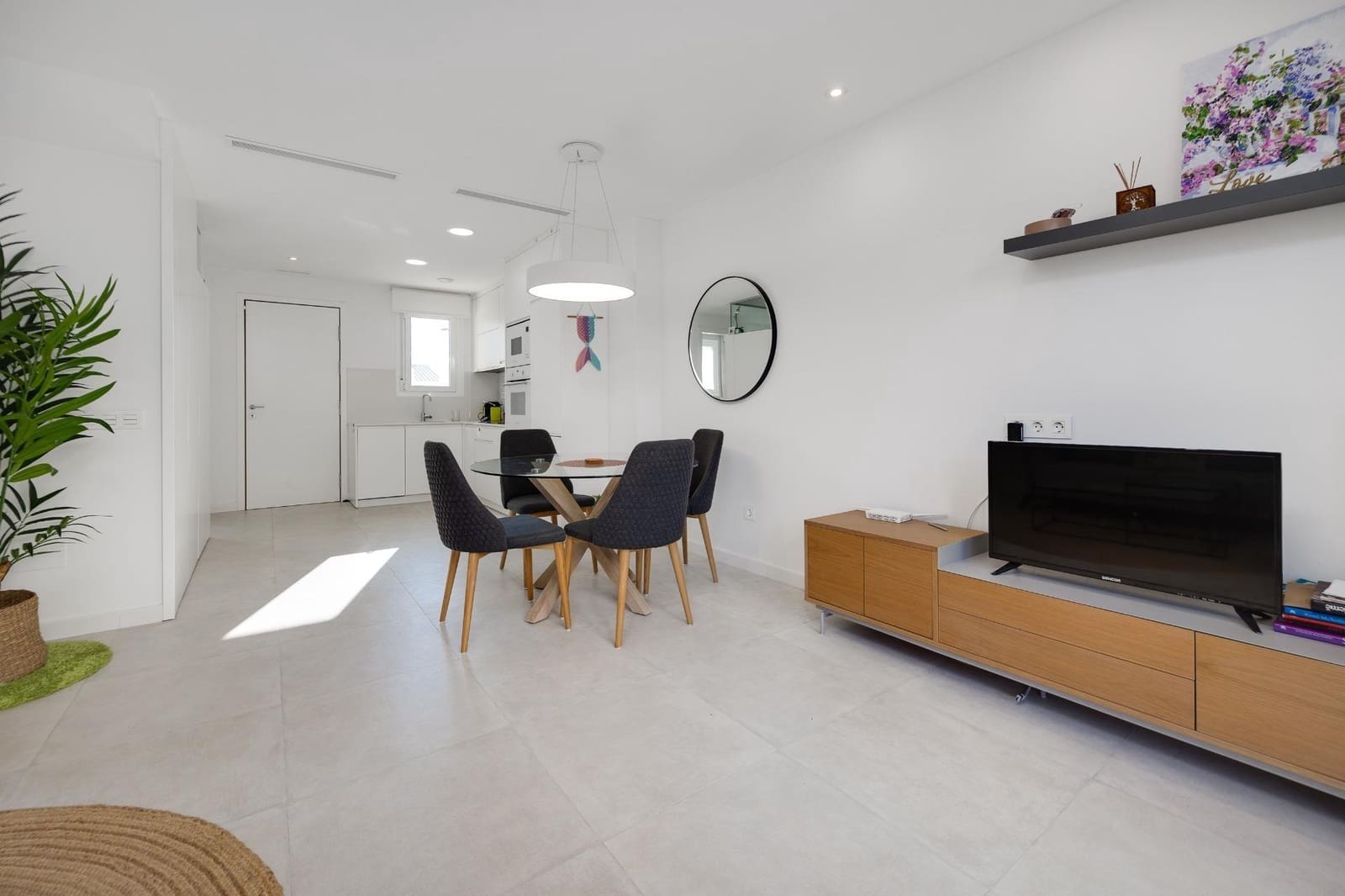2 makuuhuone Huoneisto myytävänä paikassa Torrevieja mukana uima-altaan - 329 000 € (Ref: 9569006)