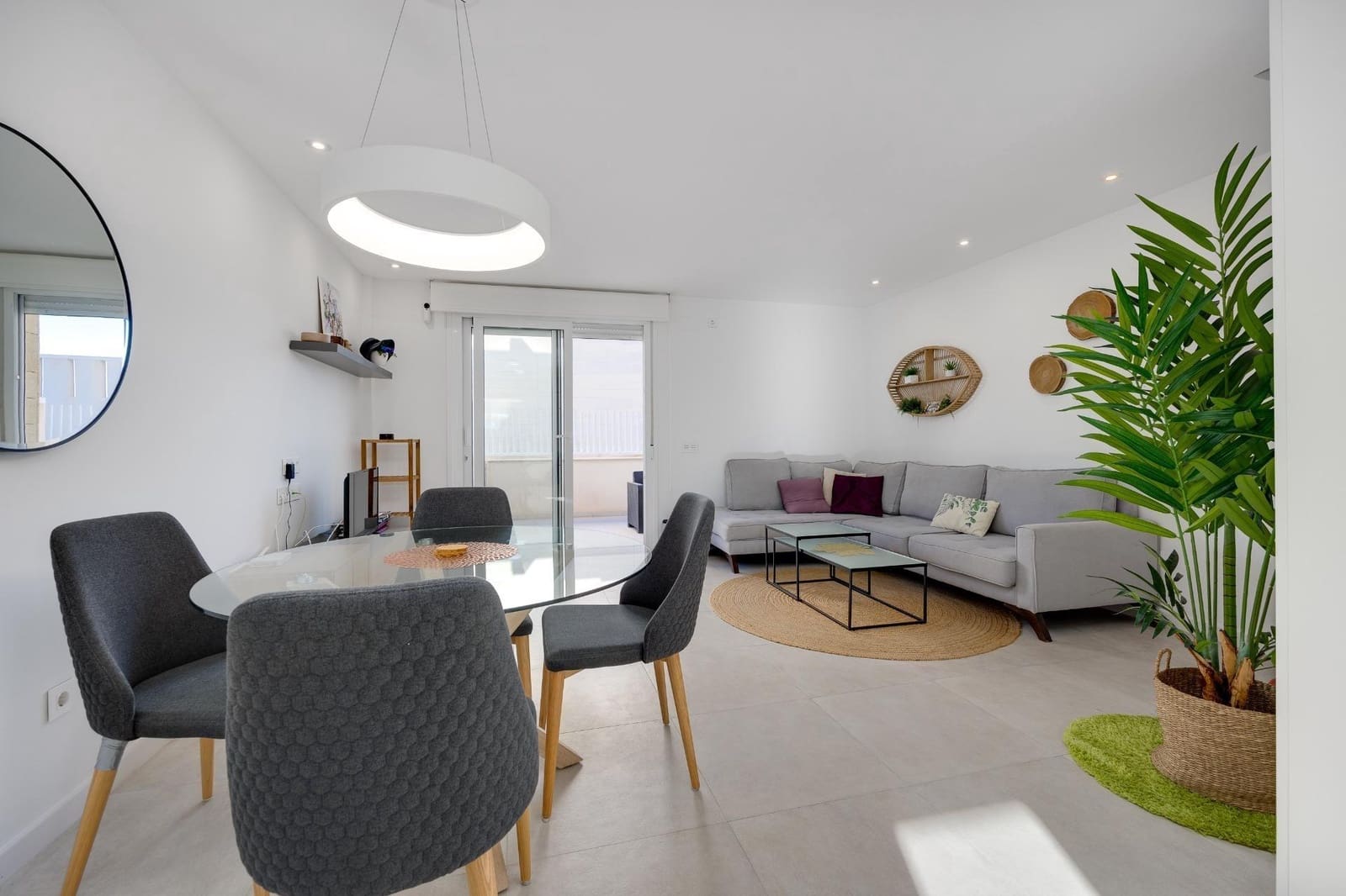 2 makuuhuone Huoneisto myytävänä paikassa Torrevieja mukana uima-altaan - 329 000 € (Ref: 9569006)