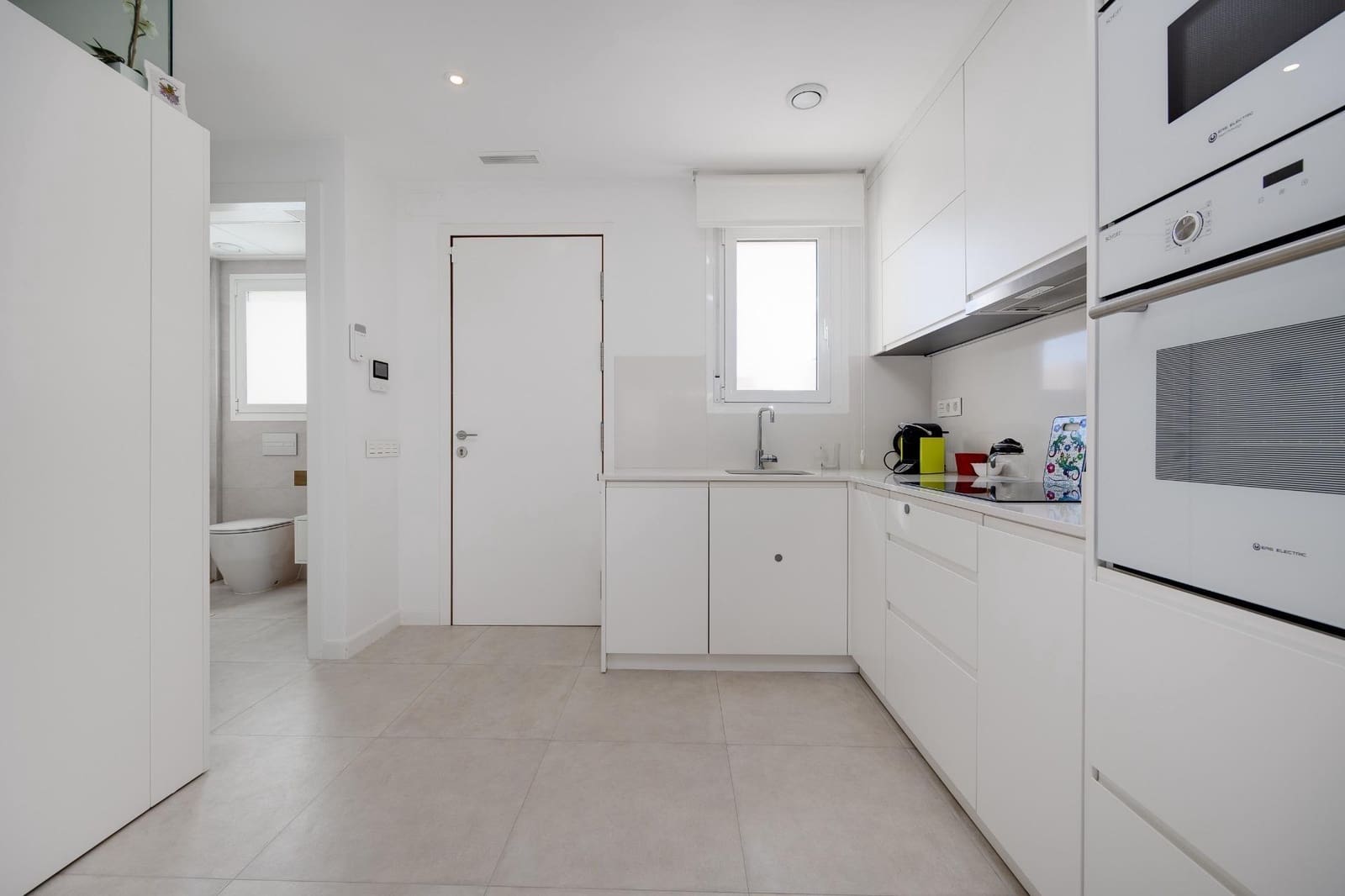 2 makuuhuone Huoneisto myytävänä paikassa Torrevieja mukana uima-altaan - 329 000 € (Ref: 9569006)
