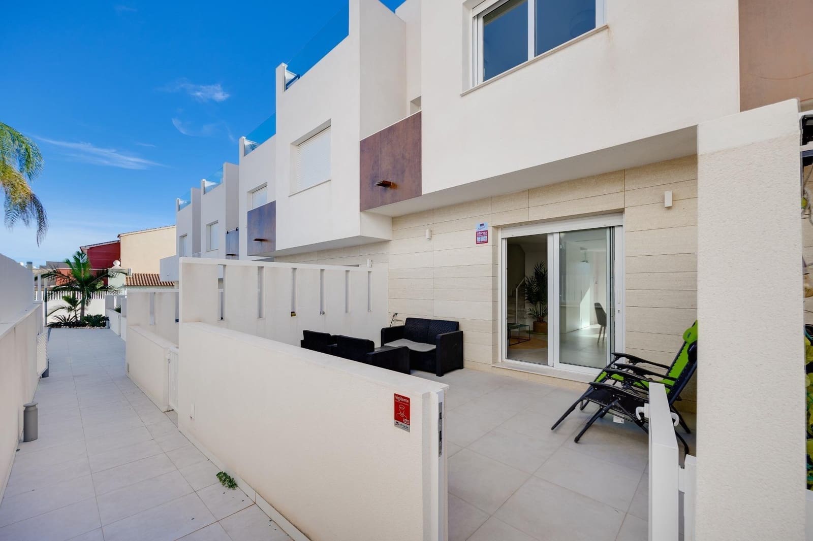 2 makuuhuone Huoneisto myytävänä paikassa Torrevieja mukana uima-altaan - 329 000 € (Ref: 9569006)