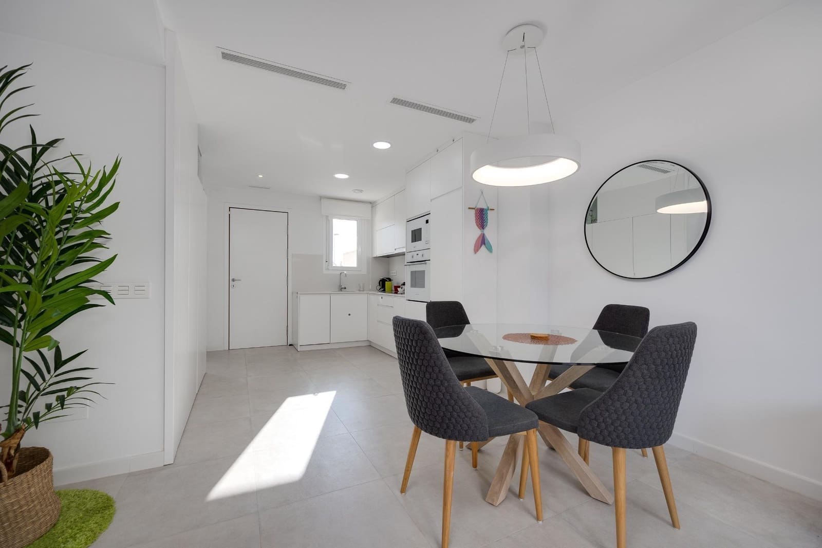 2 makuuhuone Huoneisto myytävänä paikassa Torrevieja mukana uima-altaan - 329 000 € (Ref: 9569006)