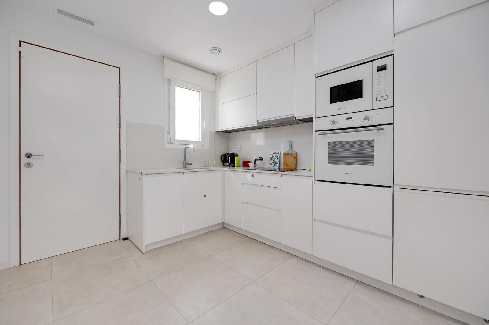 2 makuuhuone Huoneisto myytävänä paikassa Torrevieja mukana uima-altaan - 329 000 € (Ref: 9569006)