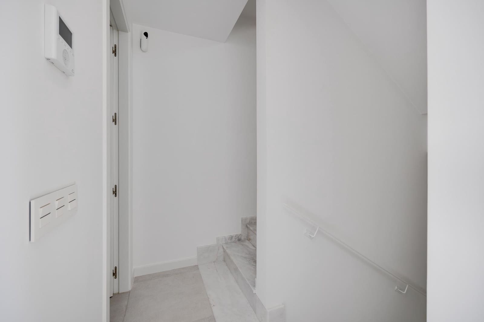 2 makuuhuone Huoneisto myytävänä paikassa Torrevieja mukana uima-altaan - 329 000 € (Ref: 9569006)