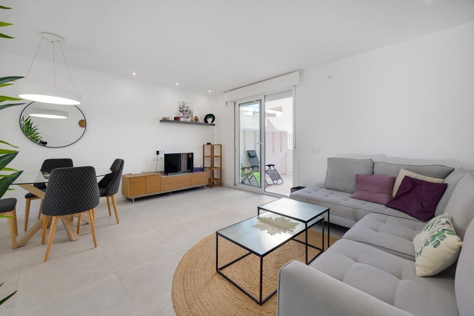 2 makuuhuone Huoneisto myytävänä paikassa Torrevieja mukana uima-altaan - 329 000 € (Ref: 9569006)