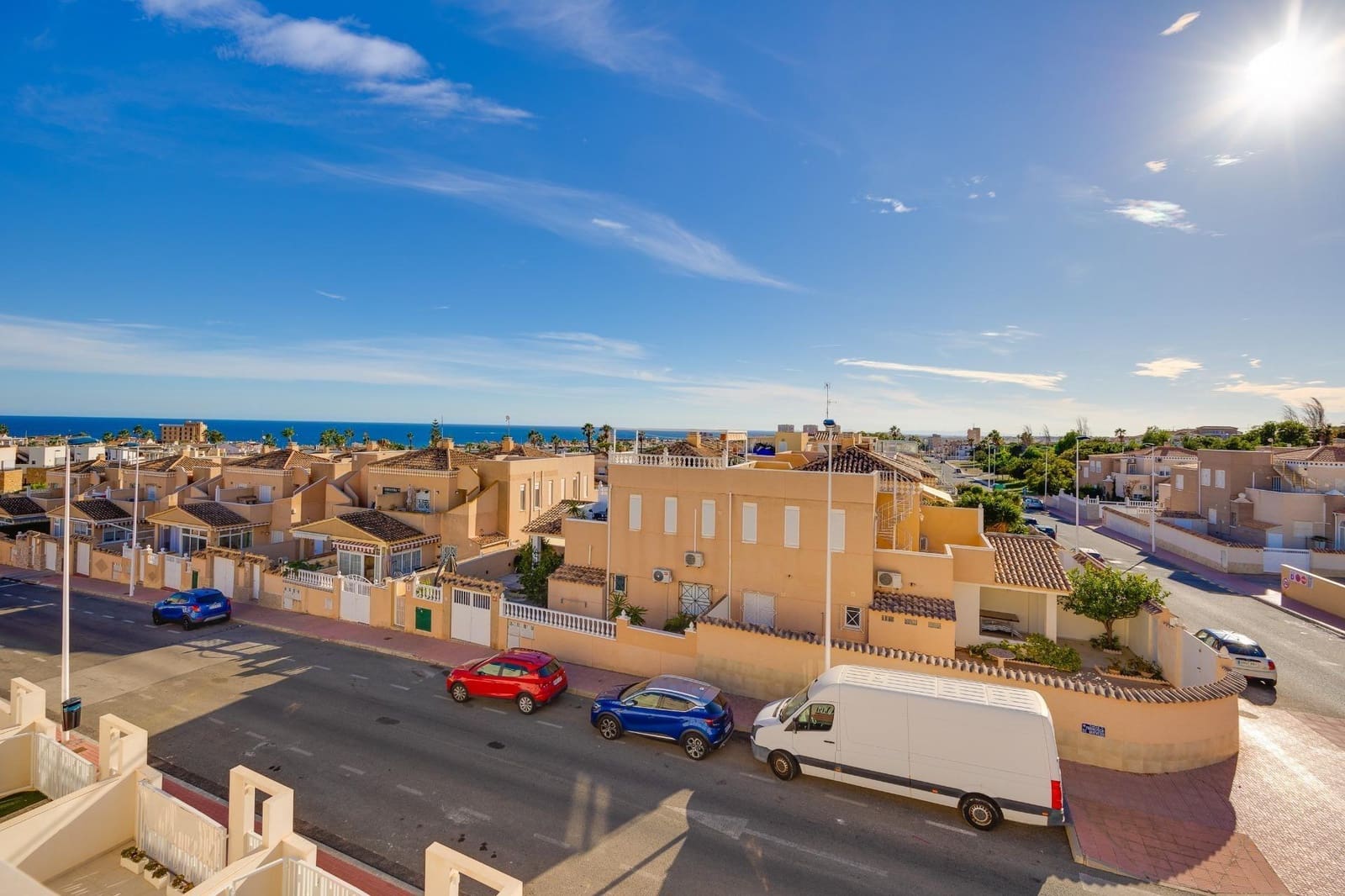 2 makuuhuone Huoneisto myytävänä paikassa Torrevieja mukana uima-altaan - 329 000 € (Ref: 9569006)