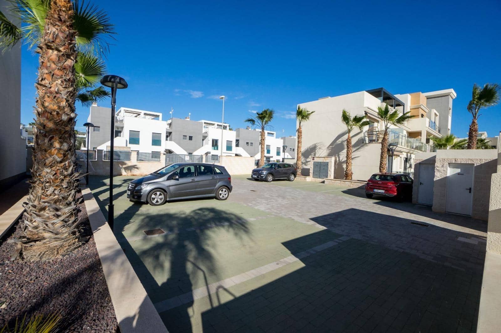 2 sovrum Radhus till salu i La Zenia - 299 000 € (Ref: 9599690)