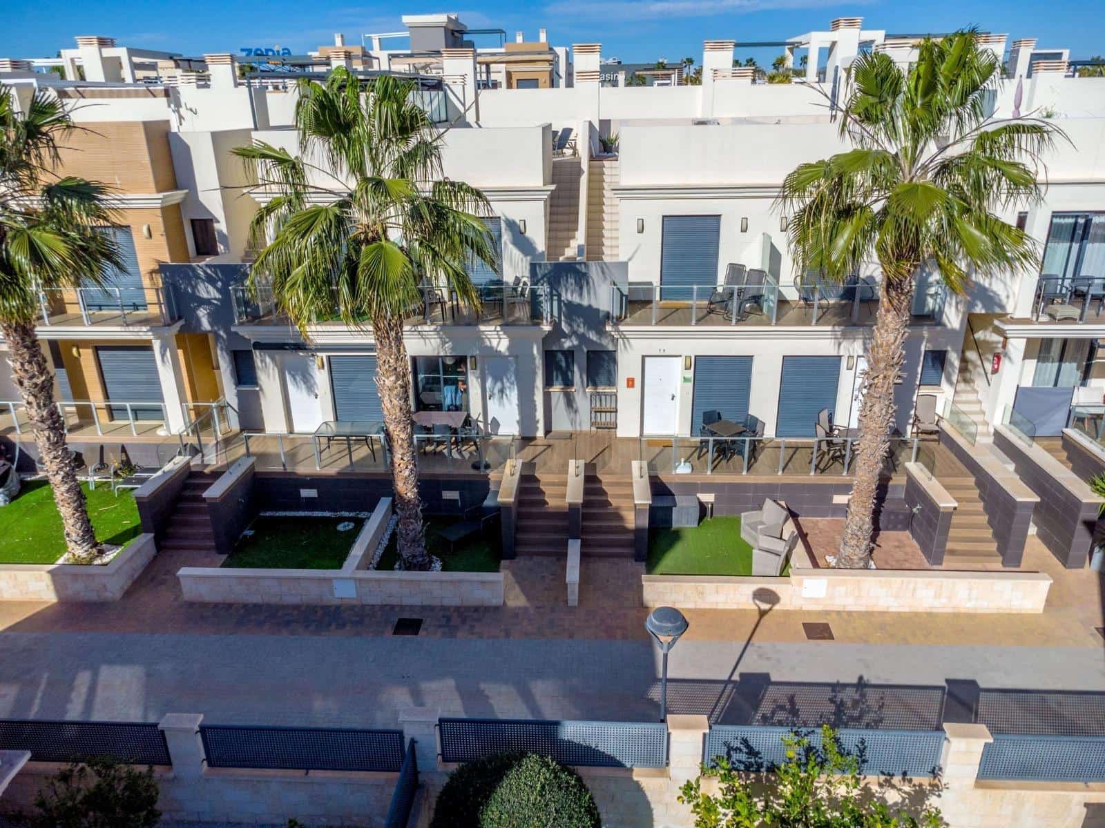 2 sovrum Radhus till salu i La Zenia - 299 000 € (Ref: 9599690)