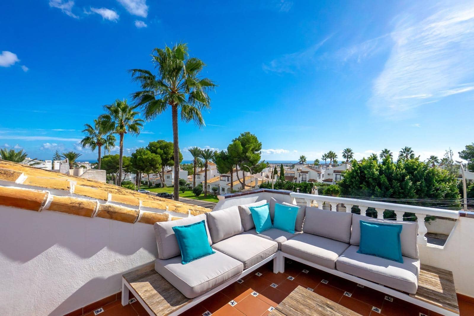 Chalet de 3 habitaciones en Orihuela Costa en venta - 429.000 € (Ref: 9601264)