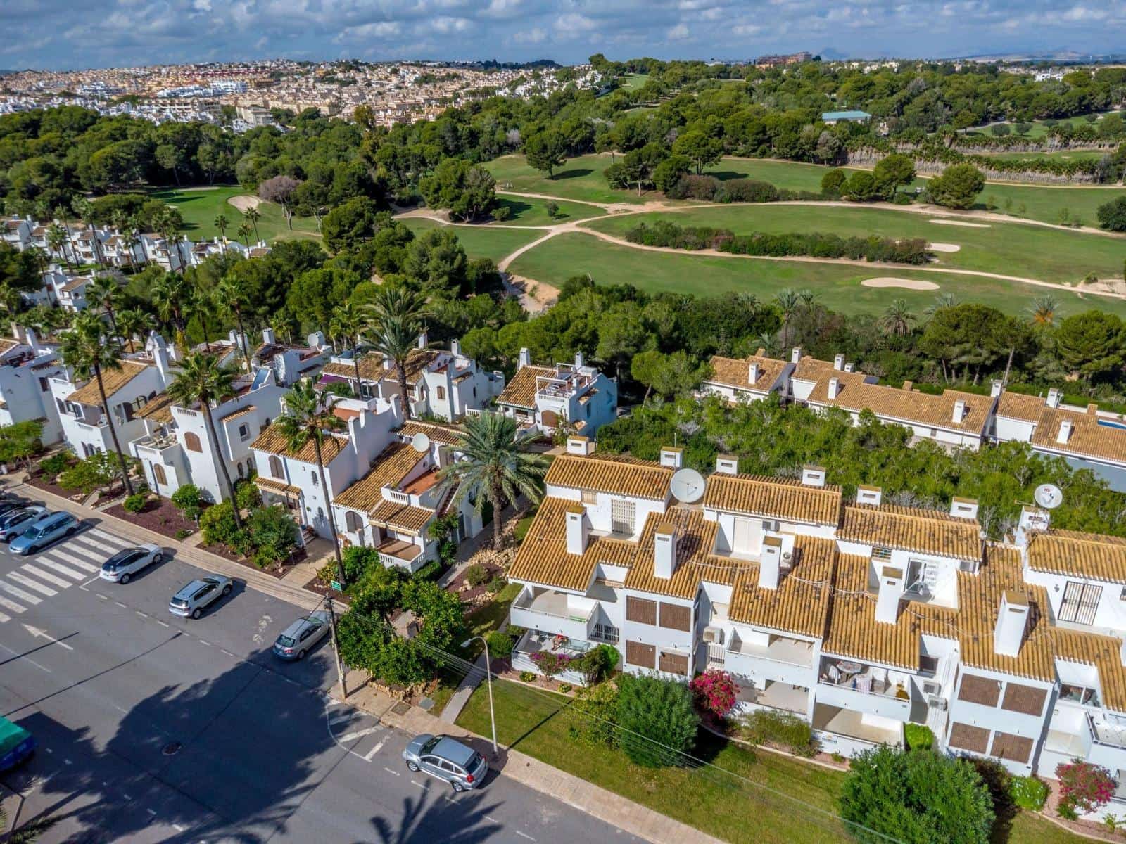 Chalet de 3 habitaciones en Orihuela Costa en venta - 429.000 € (Ref: 9601264)