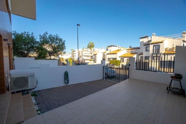 Apartamento de 2 habitaciones en Villamartín - Las Filipinas, Orihuela en venta con piscina - 255.000 € (Ref: 9601266)