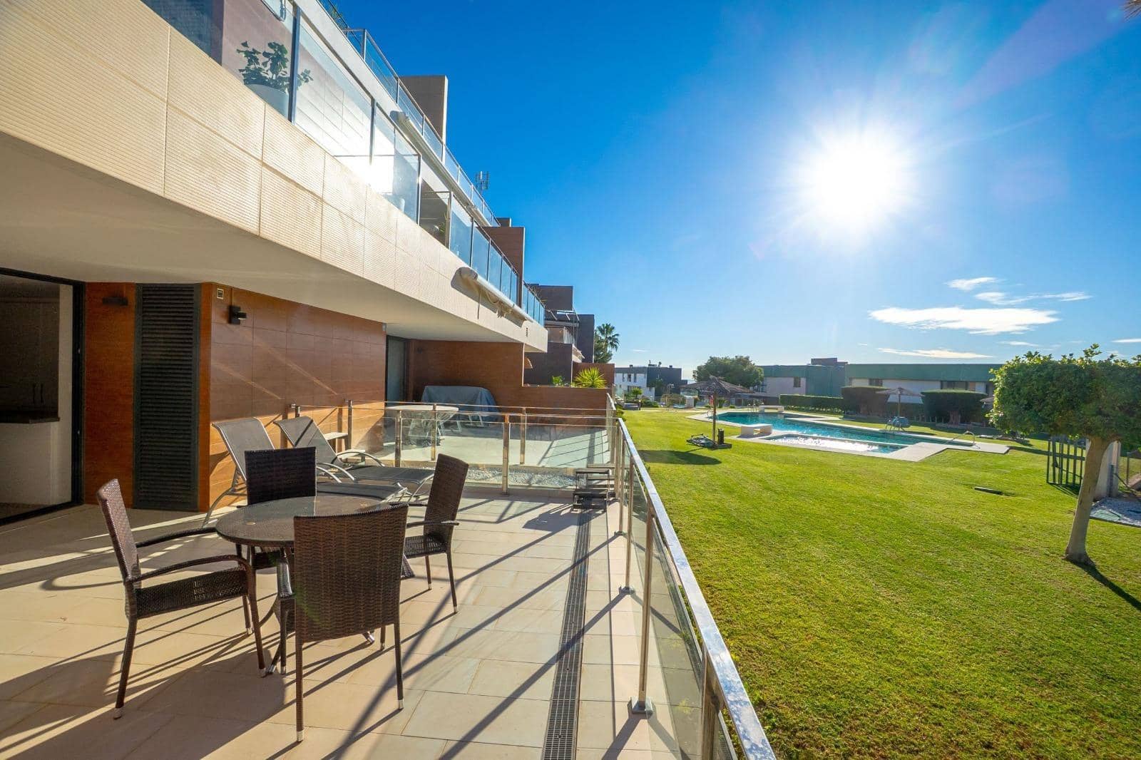 Apartamento de 2 habitaciones en Orihuela Costa en venta con piscina - 255.000 € (Ref: 9601266)