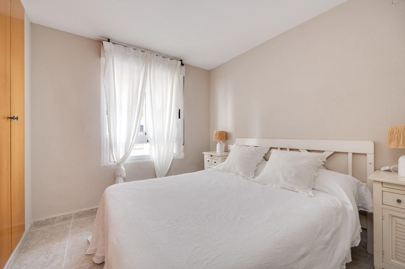 1 sovrum Lägenhet till salu i Torrevieja - 115 000 € (Ref: 9608235)