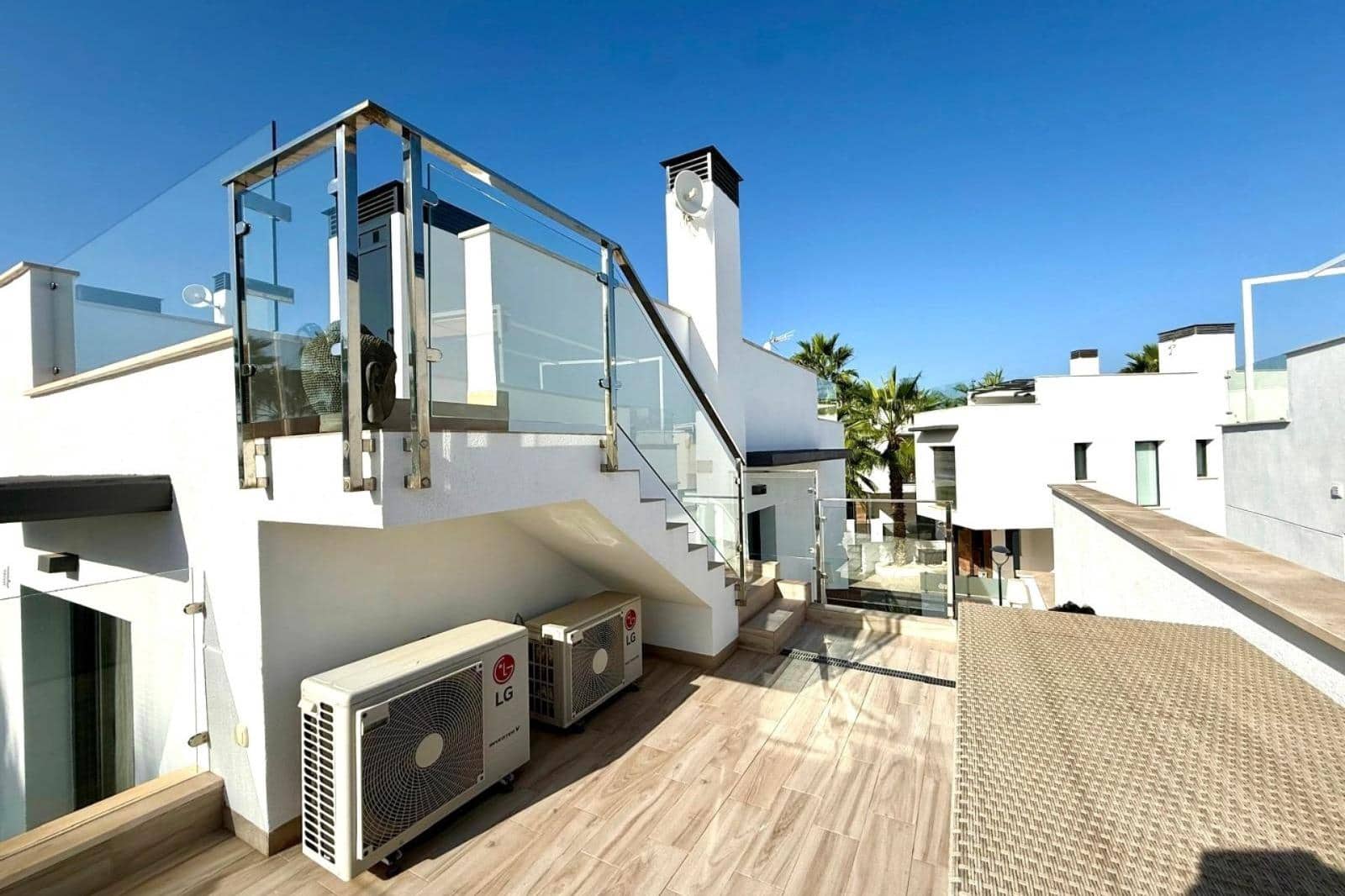3 bedroom Villa for sale in Orihuela Costa with pool - € 449,900 (Ref: 9616068)