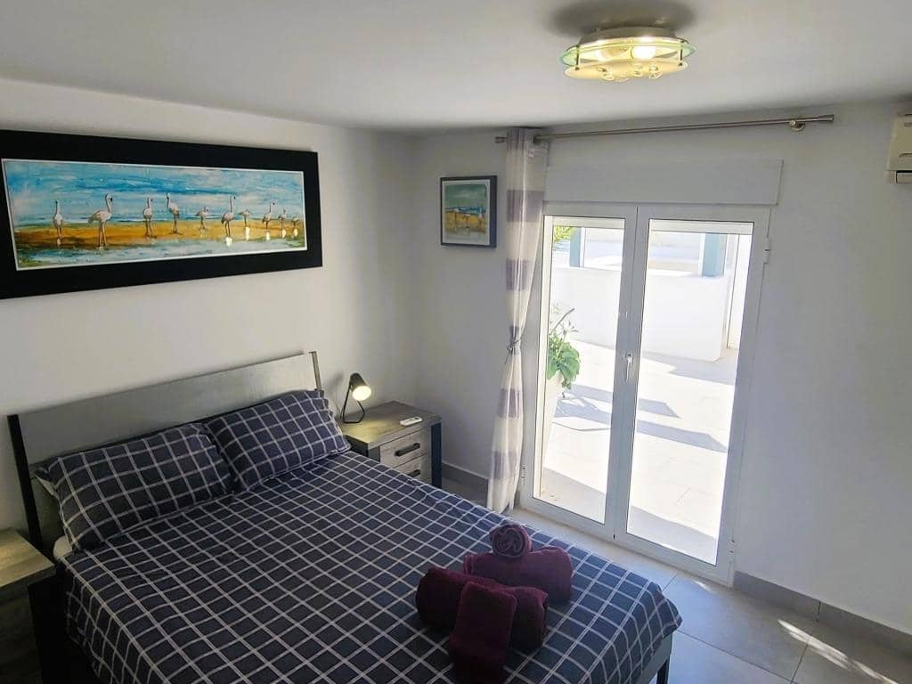 4 slaapkamer Villa te koop in Torrevieja met zwembad - € 535.000 (Ref: 9616070)