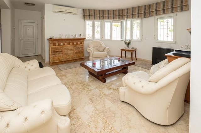 3 soverom Villa til salgs i Las Ramblas Golf, Orihuela med svømmebasseng garasje - € 465 000 (Ref: 9619499)