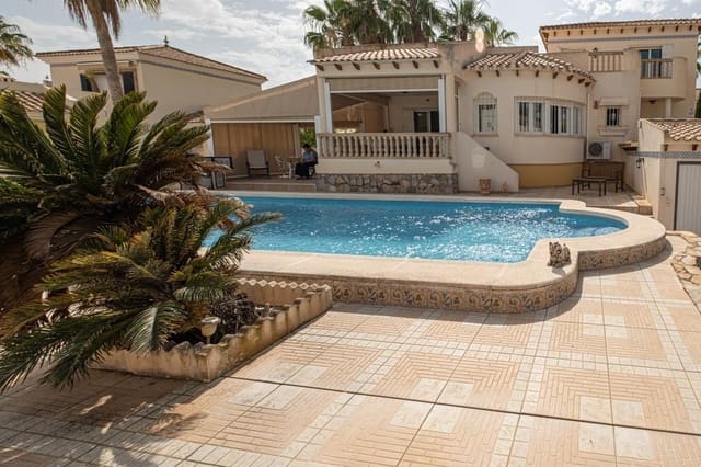 3 soverom Villa til salgs i Las Ramblas Golf, Orihuela med svømmebasseng garasje - € 465 000 (Ref: 9619499)